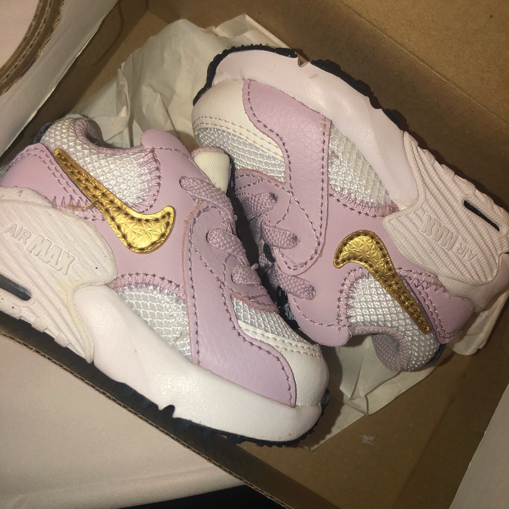 Baby Girl Nike Shoes - Picture 1 of 4